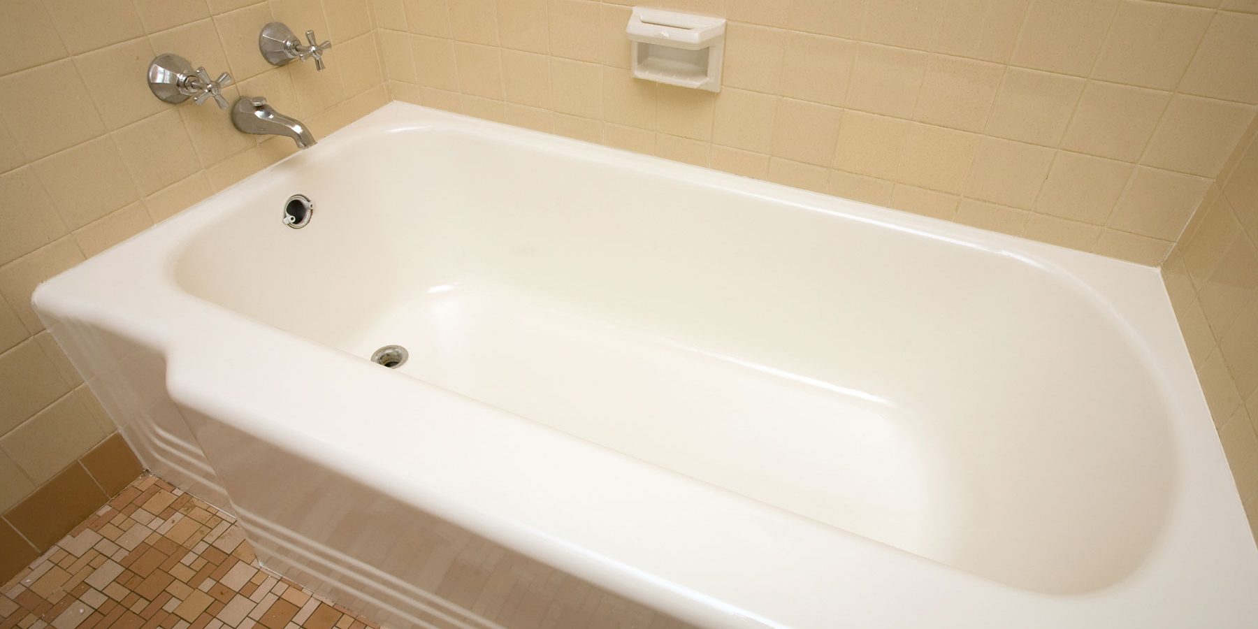 The Four Most Common Issues That Arise With Tub Resurfacing